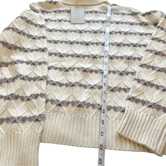 Joie NWT Turtleneck Sweater Size Medium Cream Gray Striped Knit Pullover Pattern - Picture 4 of 7